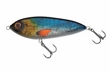 ABU GARCIA SVARTZONKER MCTRACER 12.5CM 69G on uusi innovaatio jerkki ja swim vieheiden maailmaan. Sillä on upea liukuva uinti jolla voi kalastaa lukemattomilla eri tavoilla. Tämä haukiviehe uutuus antaa saalista takuuvarmasti